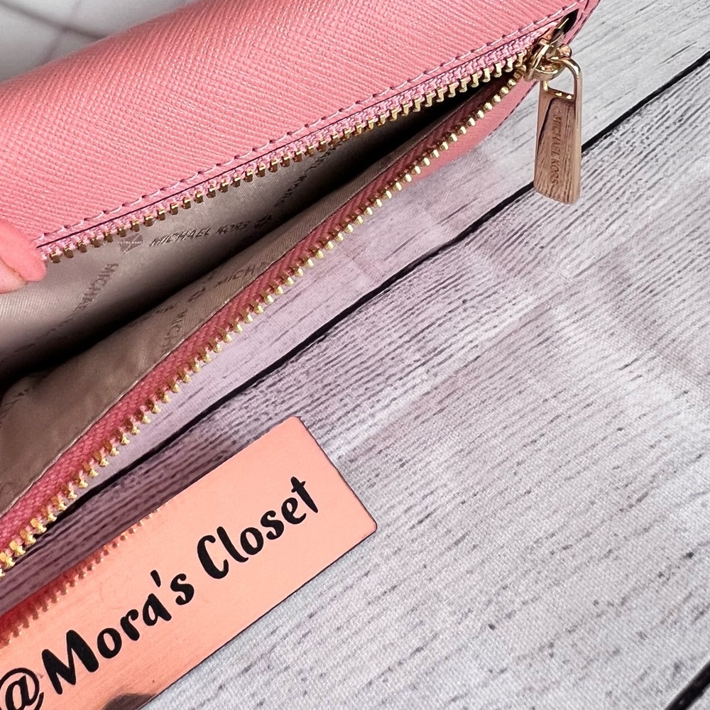 🦋Michael Kors Wallet - Picture 4 of 8